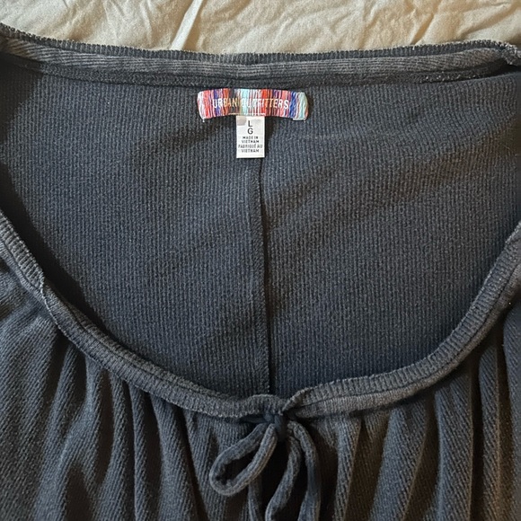 Urban Outfitters Pretty As A Portrait Long Sleeve Top ❤️ (Sold) - Picture 3 of 3